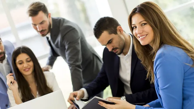 ejecutivos-equipo-trabajo-empresasjpg