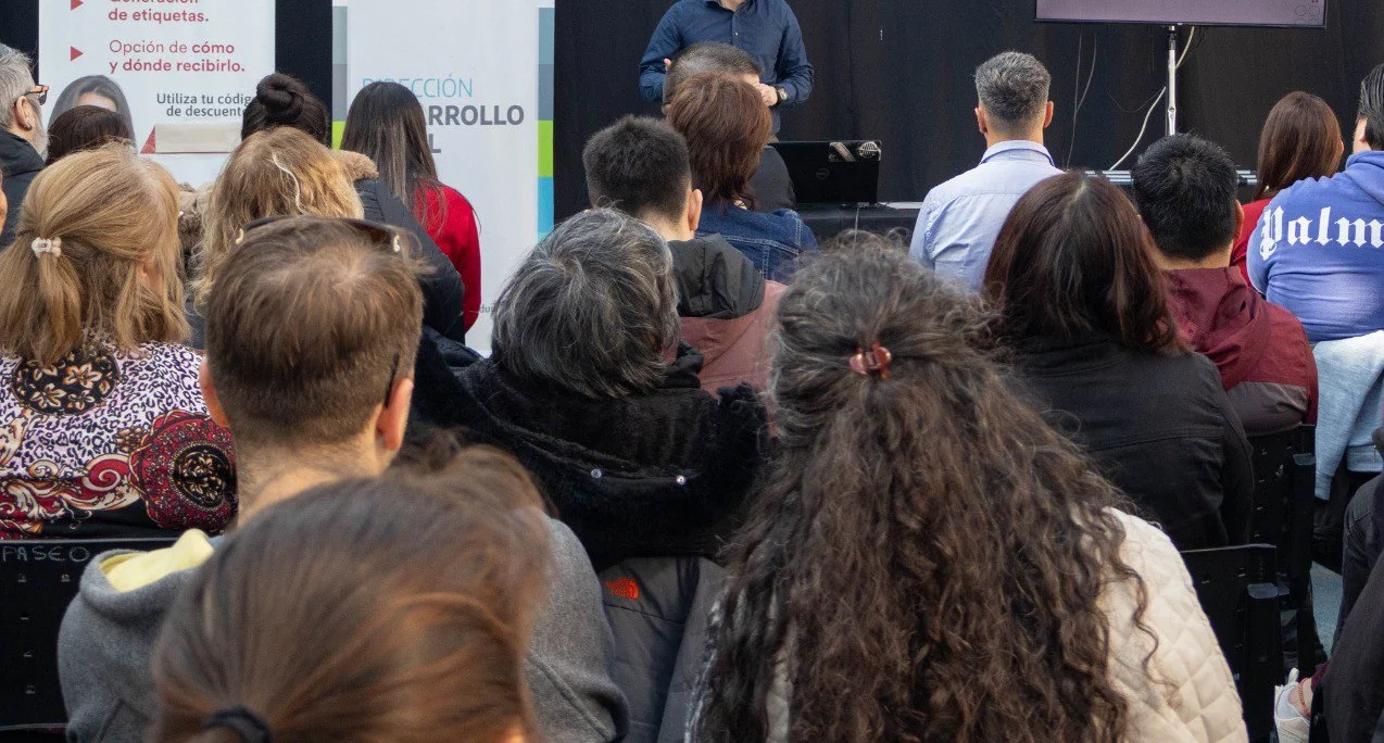 photo_5064387846898560949_w