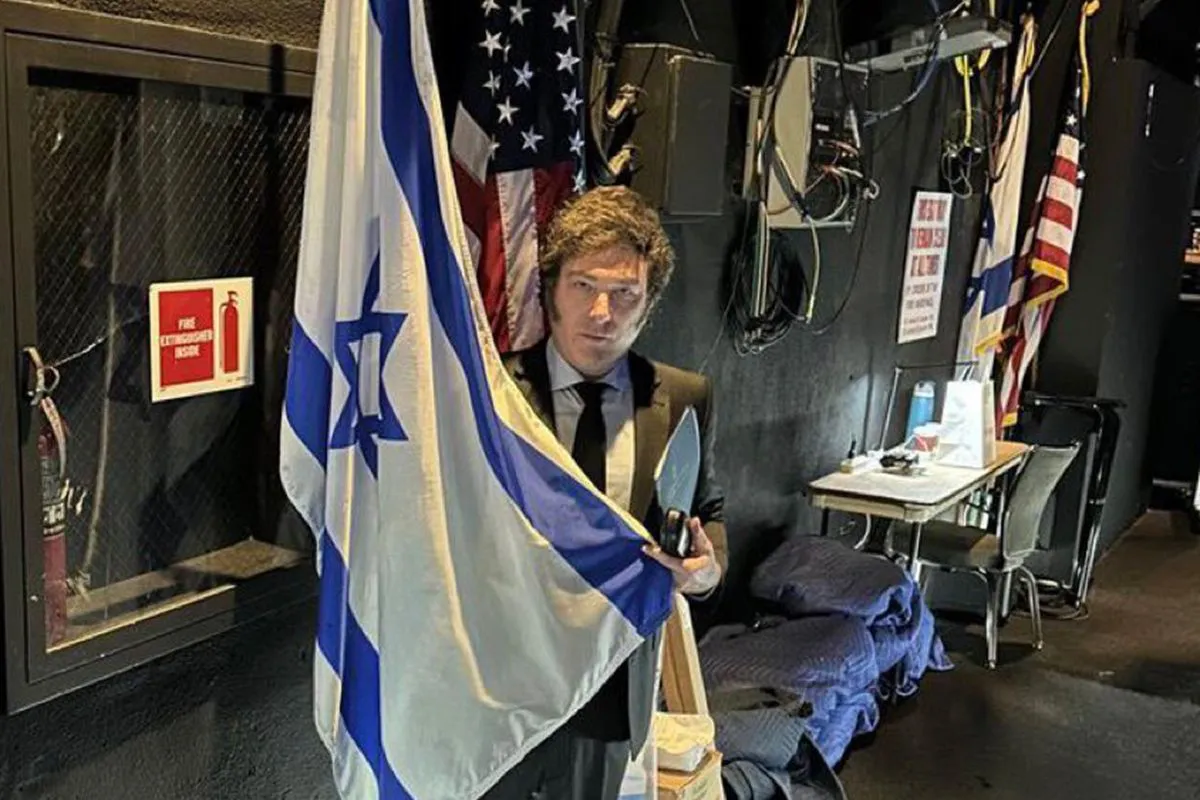 MILEI-EN-ESTADOS-UNIDOS-BANDERA-ISRAEL-FOTO-@JMilei