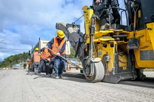 photo_4956600480054750522_y-640x427-9kXw31