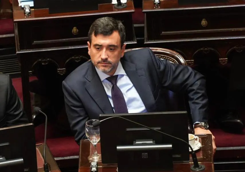 multimedia.normal.827bb1da92ee2dd0.bm9ybWFsLndlYnA=