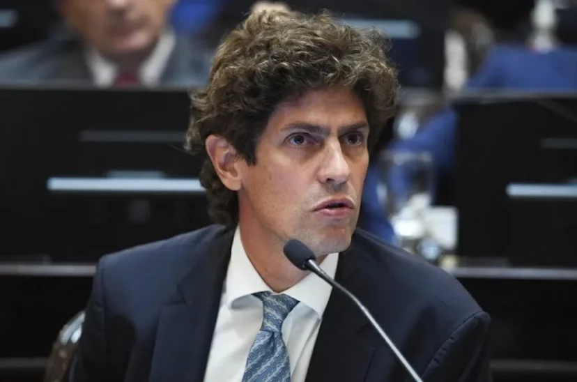 martin_lousteau-828x548