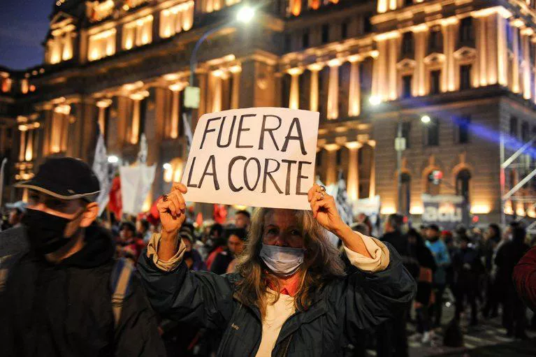 Fuera-la-Corte-foto-Telam-Florencia-Downes