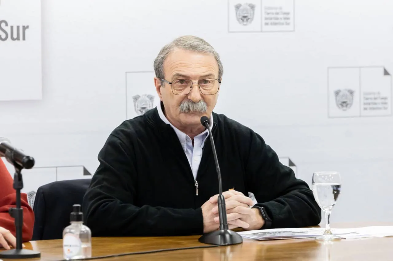 photo_5159336624490482530_y