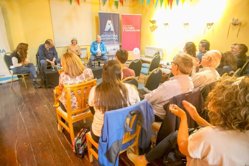 03afcf4c-371b-419e-9989-19cc9027443d