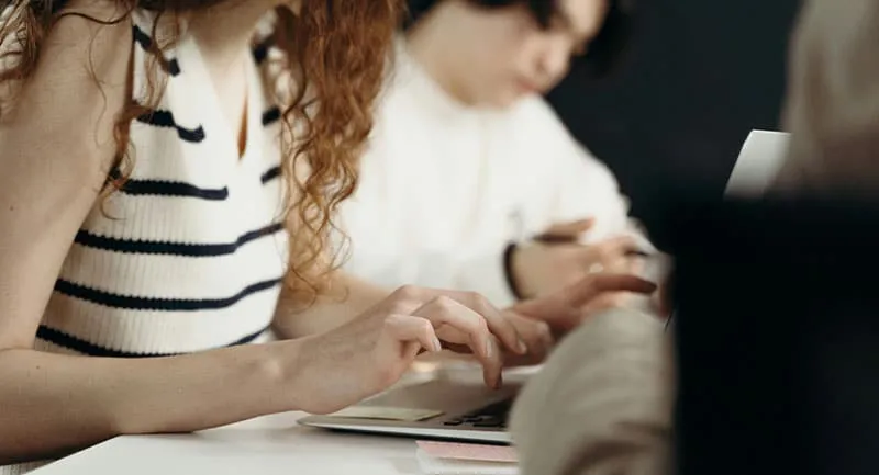 La inestabilidad de los jóvenes en sus puestos de trabajo: causas y  soluciones