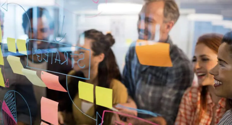 metodologia-agile-empresa-equipo-768x416