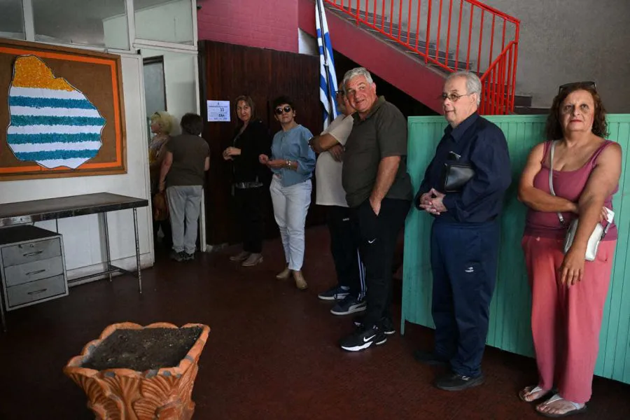20241027-elecciones-en-uruguay-1899435