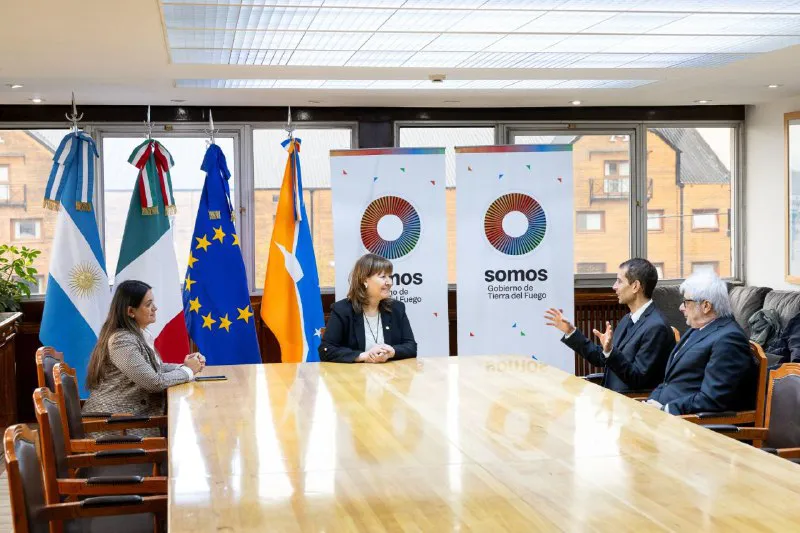 eac24a2c-e856-49d7-99b1-551e475c81eb