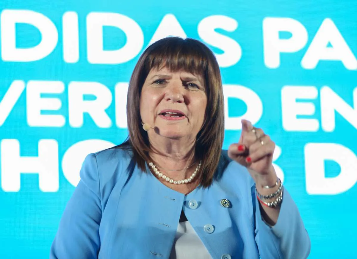 Patricia-Bullrich-140923-nfabglasfulbg