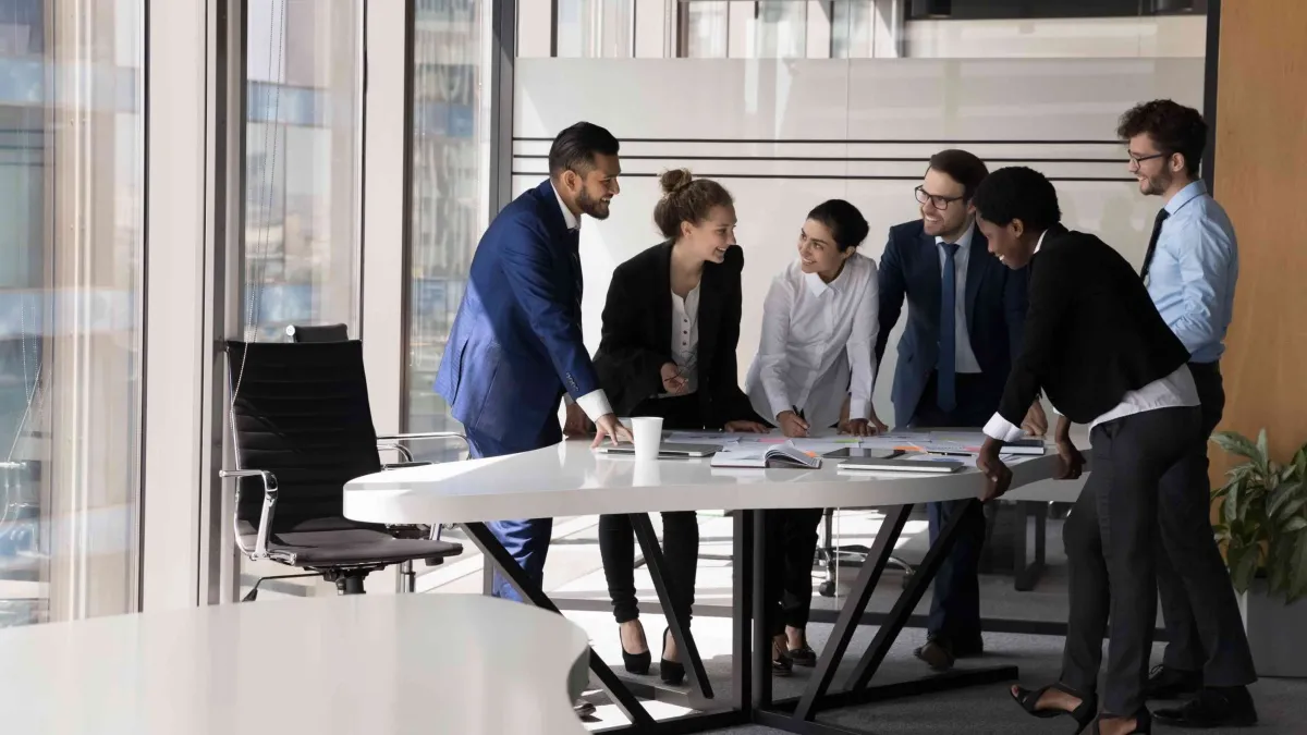 poder-equipos-de-trabajo-liderazgo-shutterstock.jpg_554688468