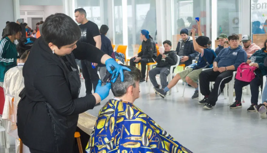 20241210203003_photo-5098386202423308165-y