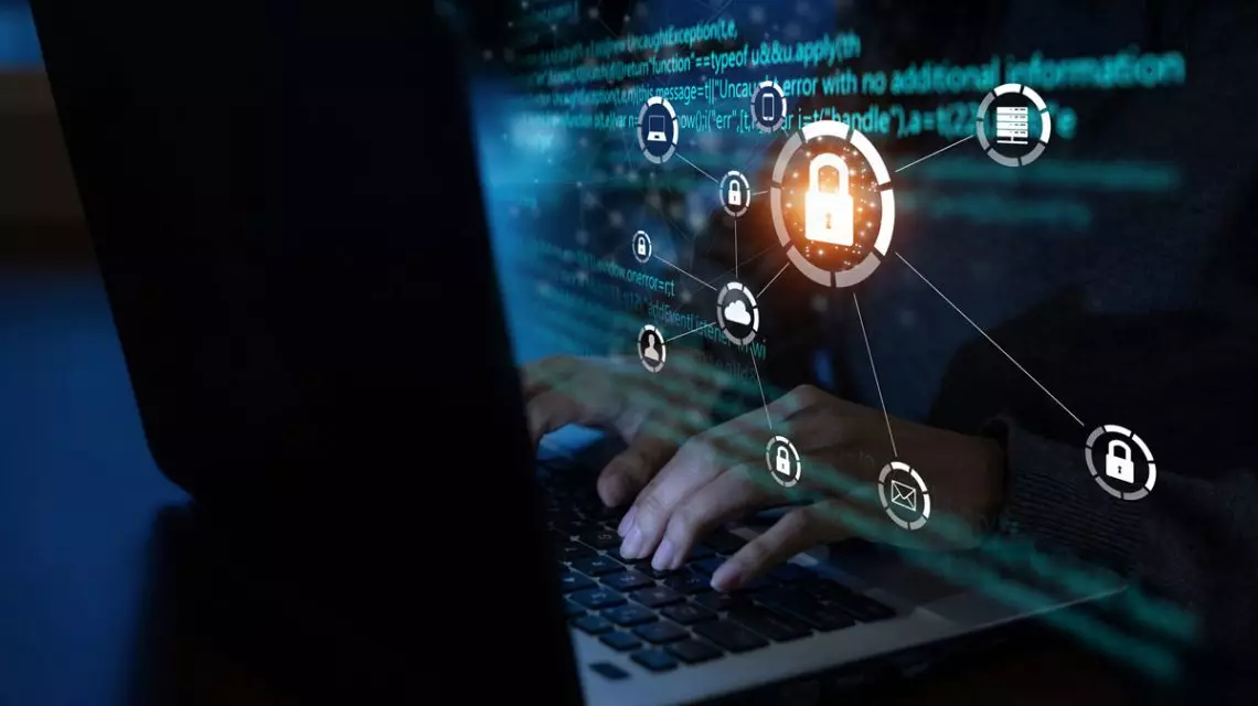 Empresa-que-se-defiende-de-los-ciberataques-Botnet-1140x640 (1)