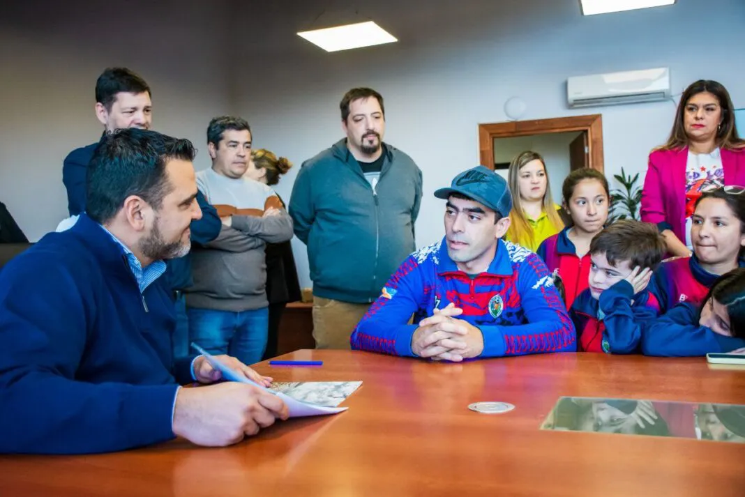 photo_4985683224034389666_y-1068x713