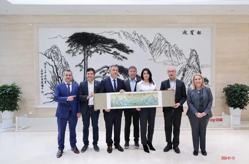 696903fd932af_798_526!