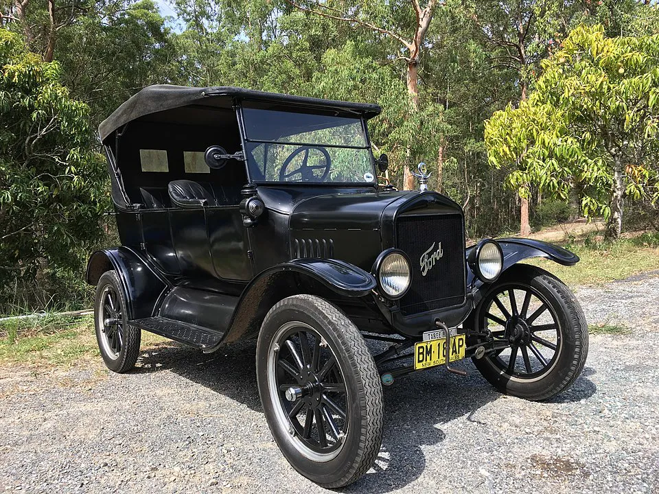 Ford-Model-T-ModelTMitch-CC-BY-SA