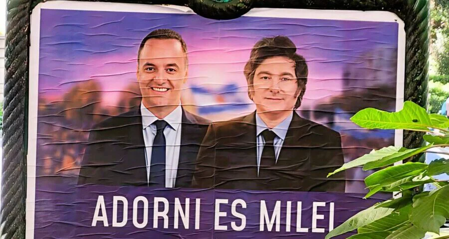 adroni1-scaled-e1782934725907-900x480