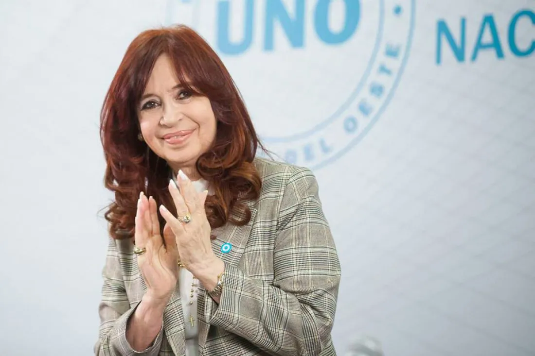 55093-cristina-kirchner-milei-quedo-pegado-a-la-casta-de-la-que-hablaba