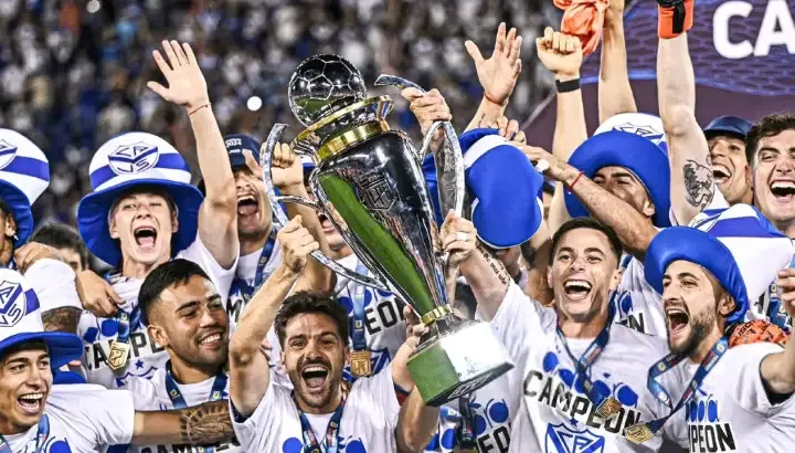 velez-1931141