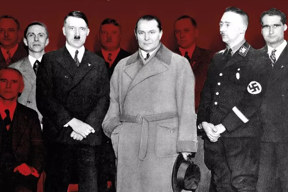 874699-el-20suicidio-20de-20los-20jerarcas-20nazis-20ante-20la-20derrota-