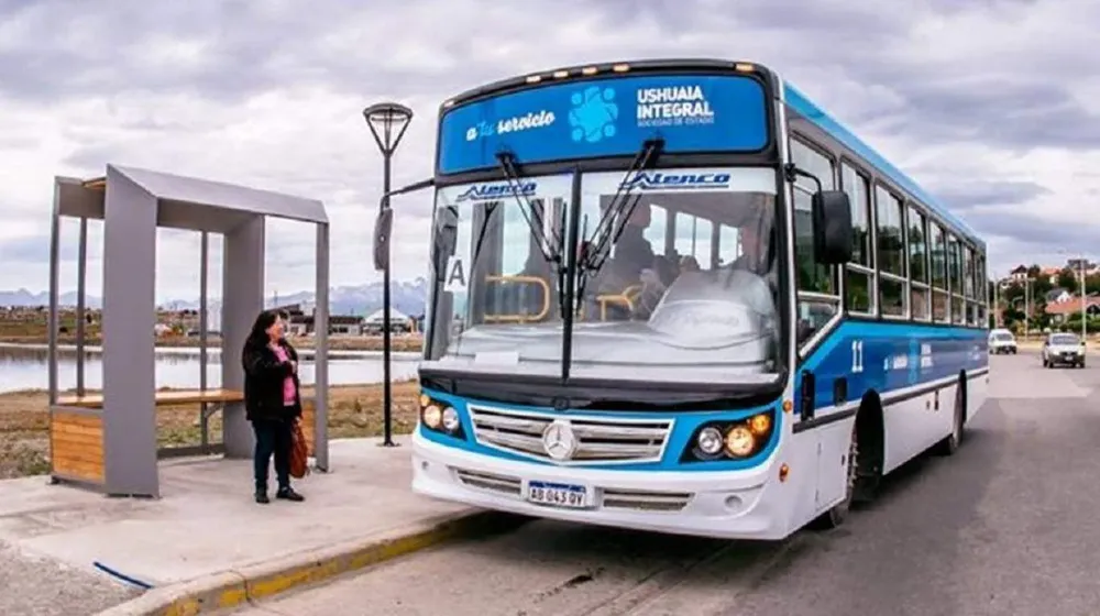 colectivo_ushuaia-AgzKnh