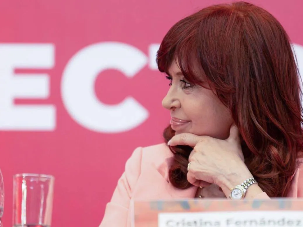 20240803-cristina-kirchner-durante-su-exposicion-en-el-curso-internacional-1847764