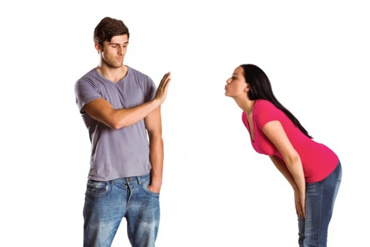 beso_rechazo.jpg_1524553430