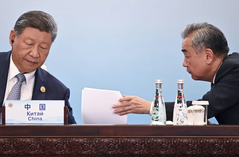 68b9af54a7c39_798_526!