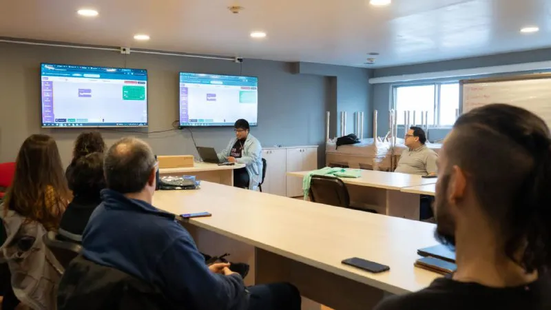 fb14399c-725b-48c0-8975-5b4ec58c9f4e