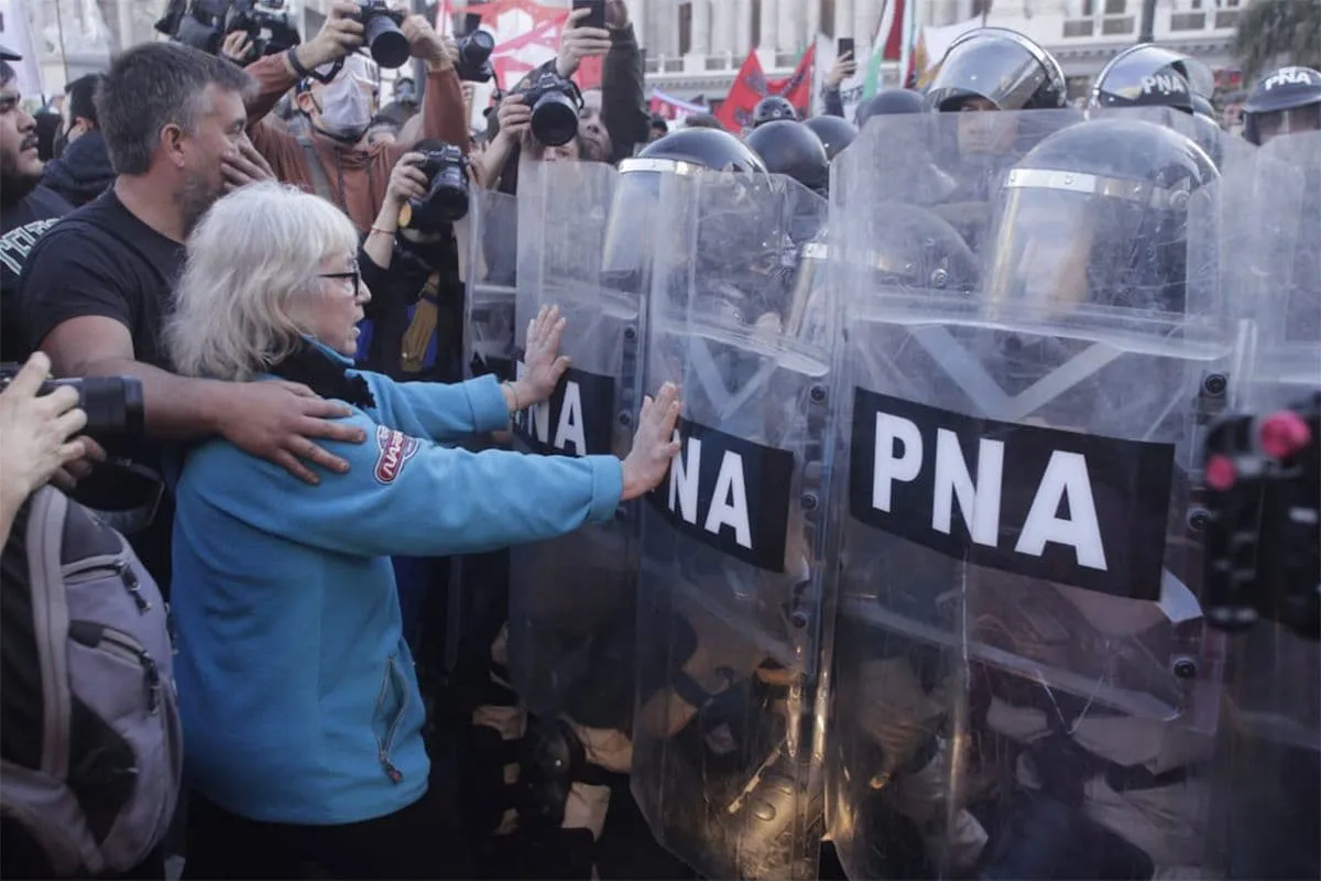 represion-a-jubilados