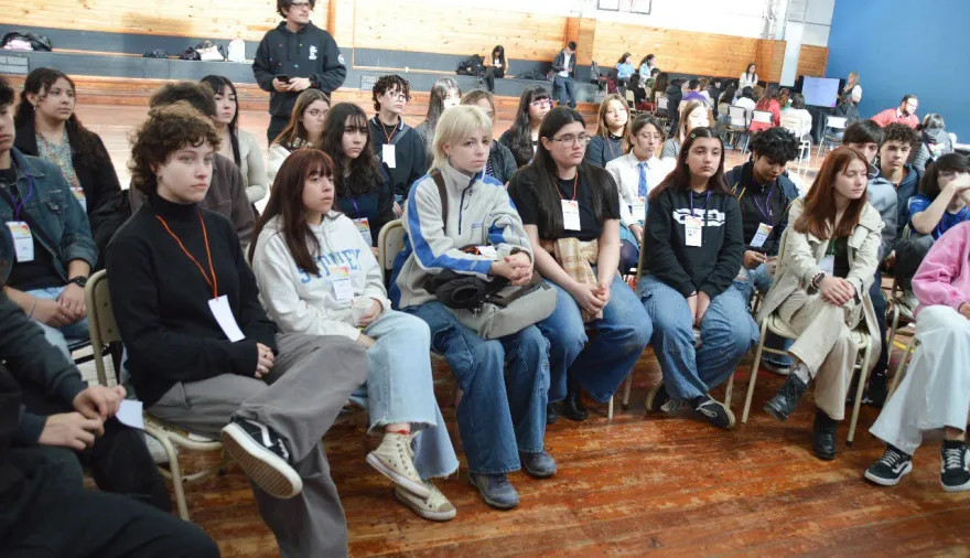 20240930120651_parlamento-juvenil