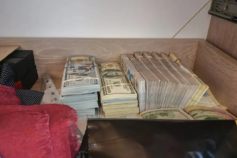 BTCWNJ4WBJBUNHH37LZWJ2J624