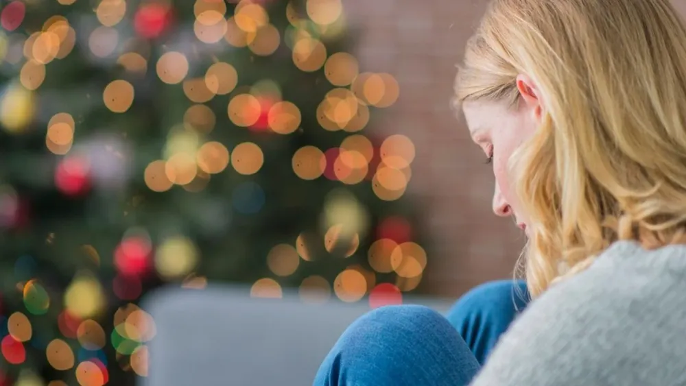 mujer-deprimida-navidad-1536x864