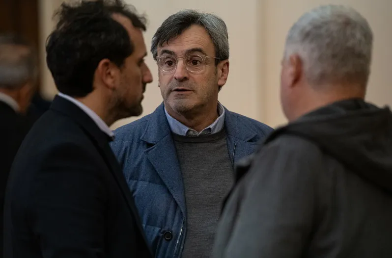 6836f83db9024_798_526!