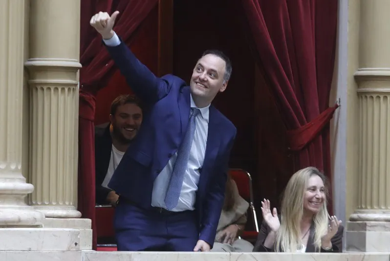 6750e50131a89_798_535!