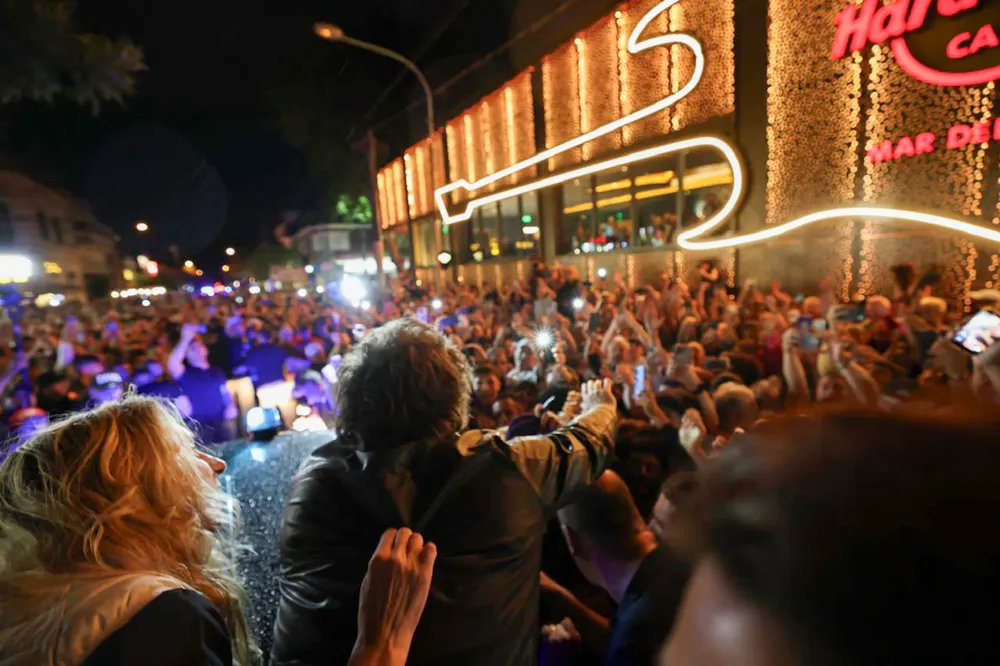 AE2B6PNGYJDJ7LNNLZWLPI6KSE