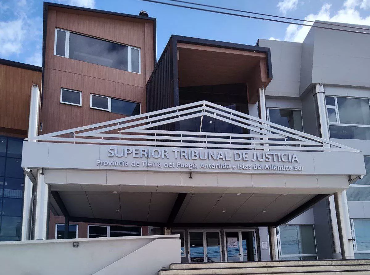 multimedia.normal.af8c64c8d8fb1860.5375706572696f722054726962756e616c206465204a757374696369615f6e6f726d616c2e77656270