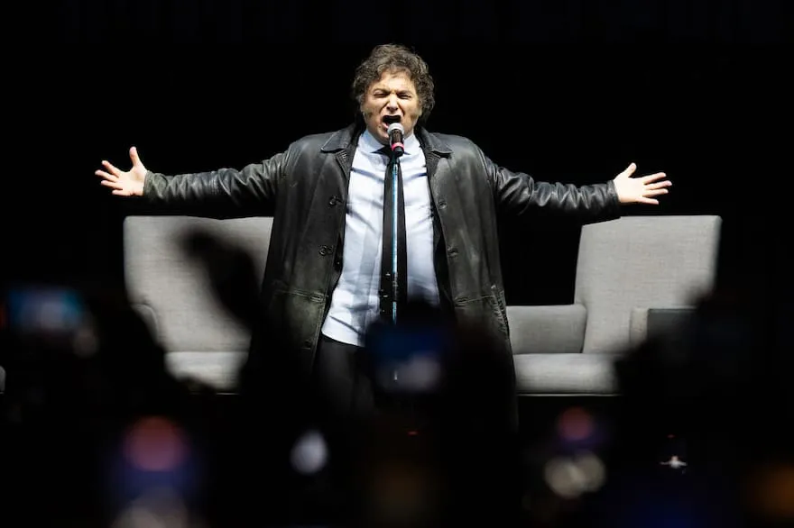 javier-milei-en-la-presentacion-de-su-libro-DM3BCQ7YN5GF5P3KO77N736MRY