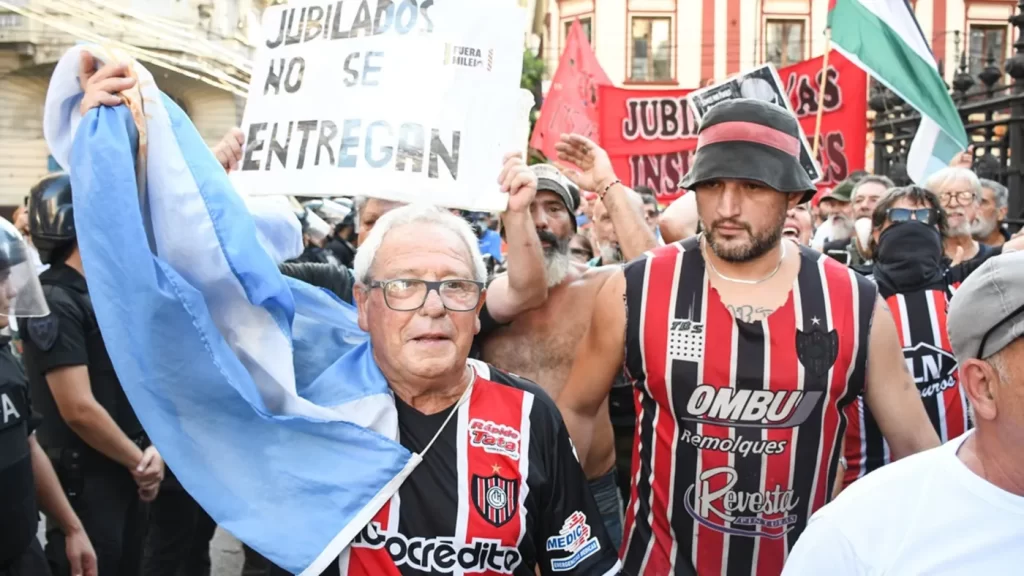 hinchas-chacarita-marcha-jubiladosjpg-1024x576
