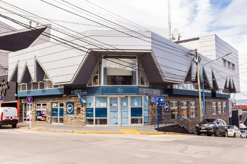 7db77712-3822-49e3-b2d3-10667677eaeb