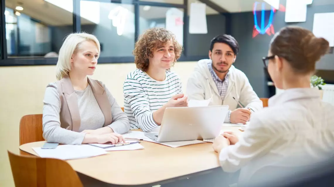 Empleadores-que-practican-una-evaluacion-imparcial-1140x640