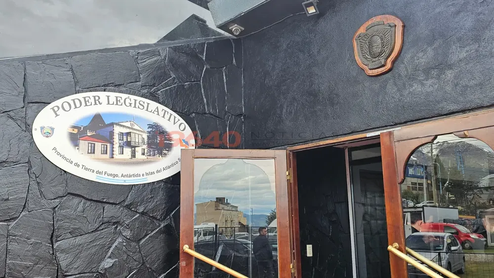 multimedia.grande.986f796b1f14850b.Z3JhbmRlLndlYnA=