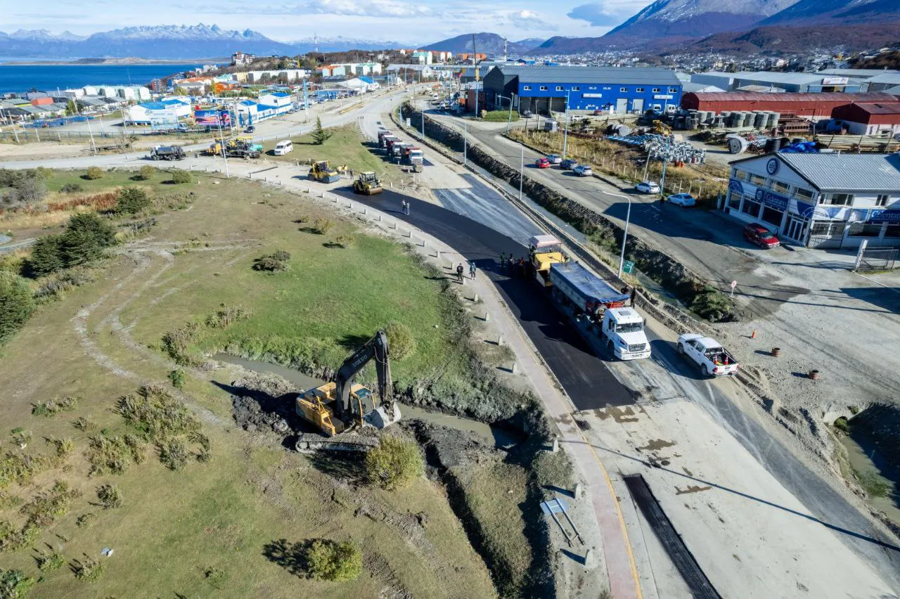 1b3bdfd5-7b75-482c-8f5a-d516cf340588