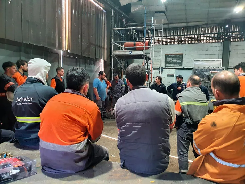 3-despidos-sector-textil-e-industria-acindar-conlagentenoticias.com_