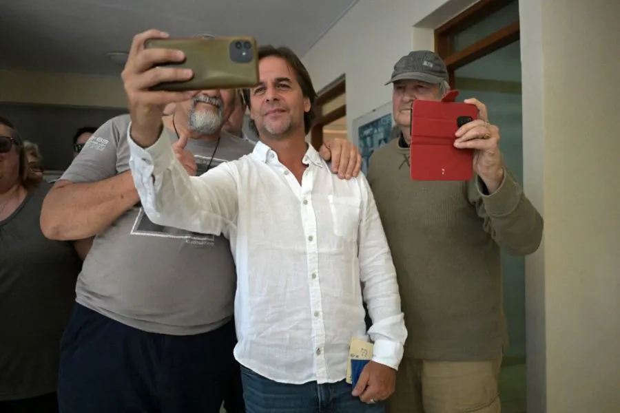 20241027-elecciones-en-uruguay-1899520