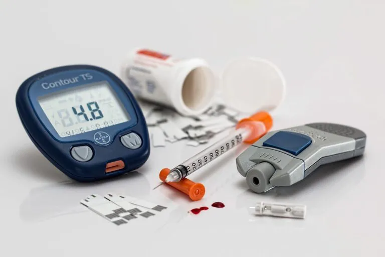Diabetes-Steve-Buissinne-Pixabay-768x512