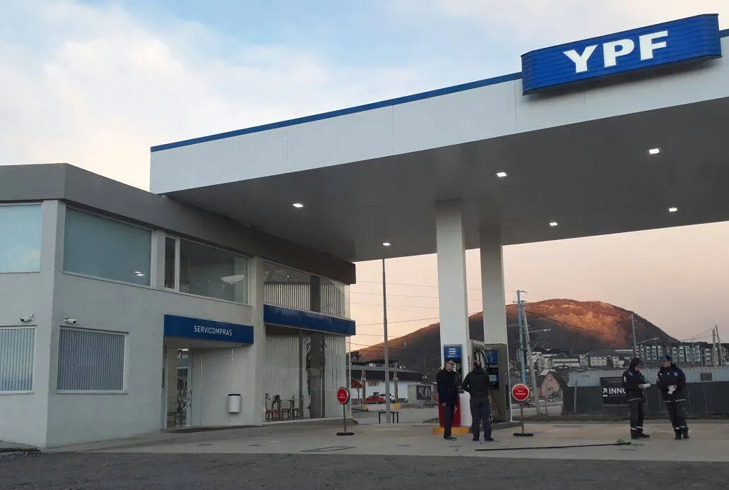 ypf pipo ushuaia