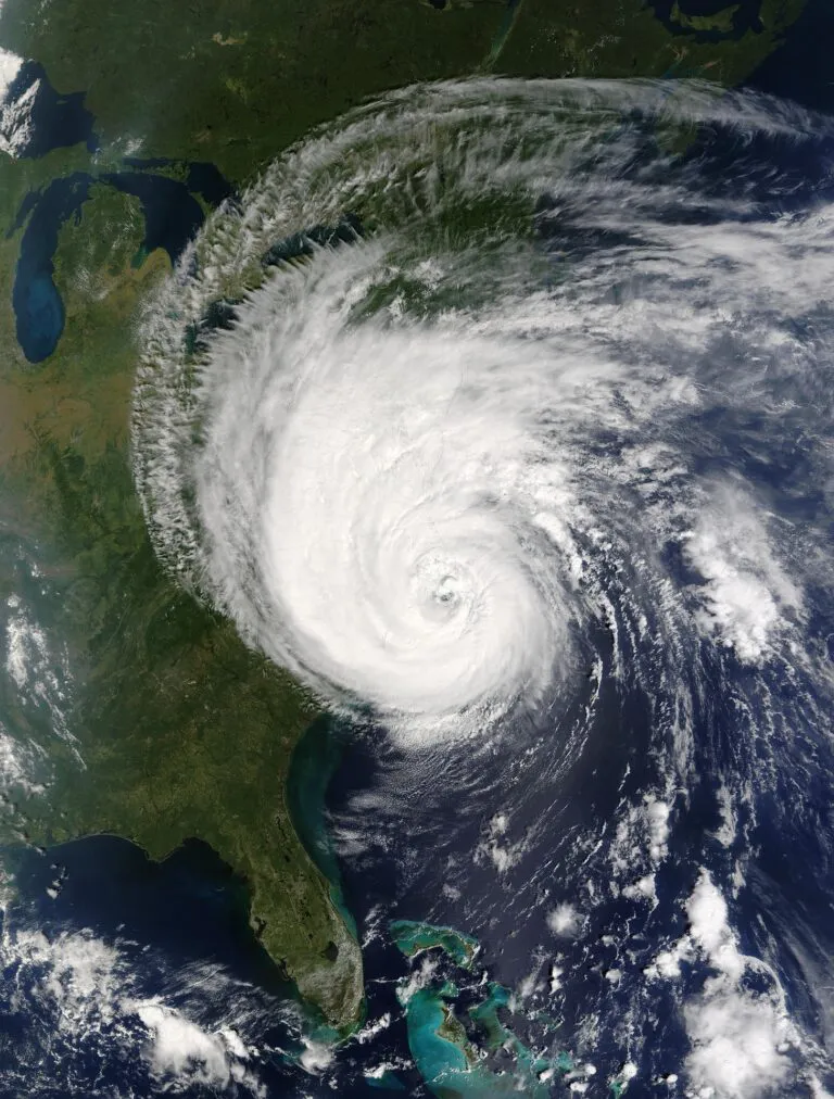 Hurricane-WikiImages-Pixabay-768x1012