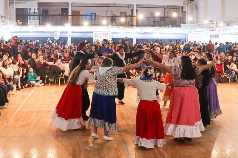 ed0f1c63-cea0-40b6-9d33-1bfdfa1685d7