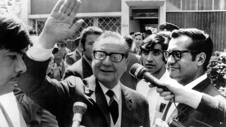 salvador-allende-1